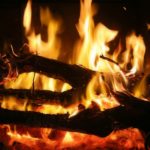 How hot does wood burn?